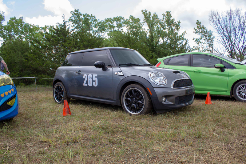 Illustration for article titled Any Car Can Be a Rallycross Car if You Believe in Yourself